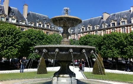 Place de Vosges Paris Property